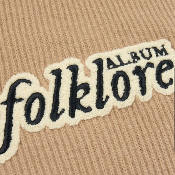NEW 💛 Taylor Swift The Folklore Album Chenille Patch Crewneck Sweater - Large - Picture 4 of 6